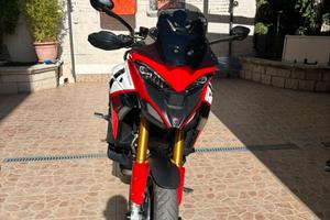 Multistrada v4 Pikes Peak