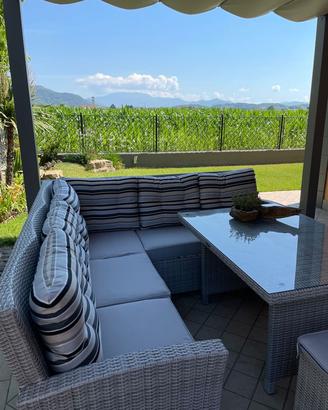 Salotto tavolo sedie