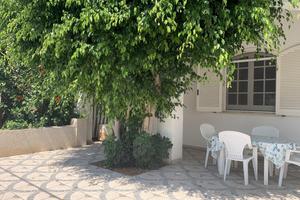 SALENTO-ampia villetta tipica con cortile
