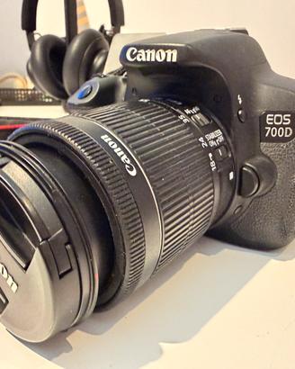 Canon EOS 700D + obiettivo 18-55mm