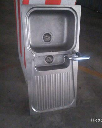 Lavello in acciaio inox