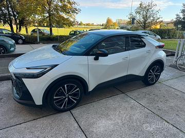 Toyota C-HR Lounge 2024 come nuovo