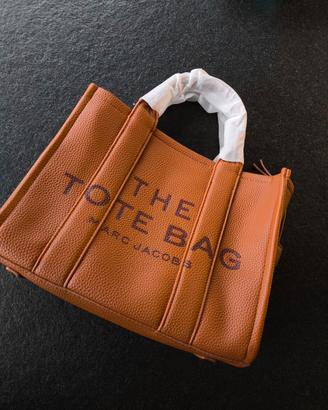 THE TOTE BAG - Marc Jacobs