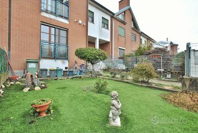 VILLA A SCHIERA A LIVORNO FERRARIS