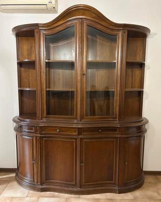 mobile in legno antico