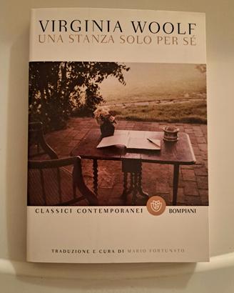 Libro di Virginia Woolf: "Una stanza solo per te"