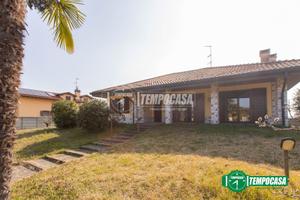 VILLA INDIPENDENTE A MAGNAGO