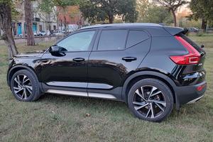 Volvo XC 40 T4  Benzina