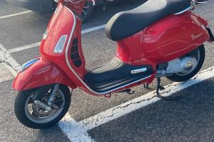 Piaggio Vespa 250 GTS - 2014