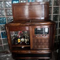 Radio/ Girasischi e mobile bar d'epoca in  noce,