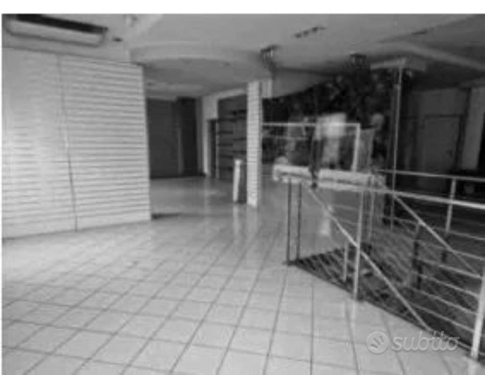 Immobile in asta di 311 m² a Forlì - Vista 2