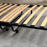 Letto singolo pieghevole con materasso salvaspazio