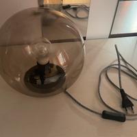 Due Lampade da comodino e con pulsante a piede