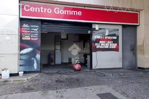 NEGOZIO A SAN SEBASTIANO AL VESUVIO