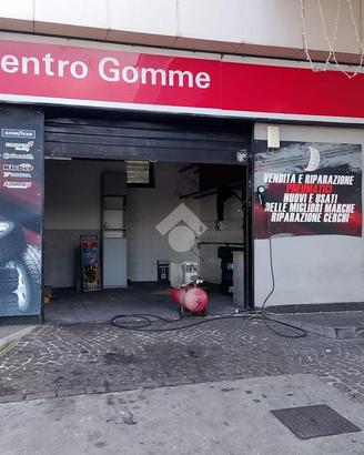 NEGOZIO A SAN SEBASTIANO AL VESUVIO