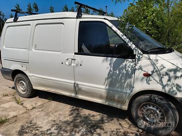 Furgone Nissan Vanette
