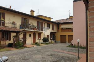 2 LOCALI A CASTEL MELLA