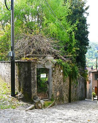 4 LOCALI A FAGGETO LARIO