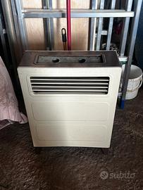 Splendida stufa d'epoca risalente anni 60/70