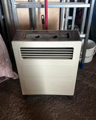 Splendida stufa d'epoca risalente anni 60/70