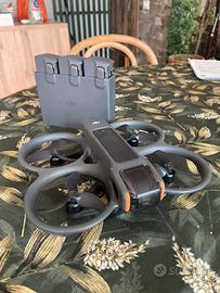 DJI AVATA 2  con 3 batterie e carica batterie