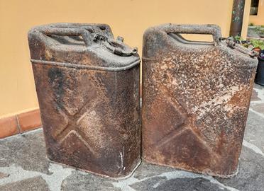 Taniche militari vintage 