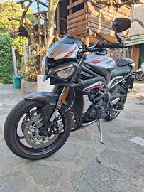 Triumph Street triple 765 RS