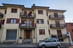 Appartamento di 156 m² con 5 locali e box auto a L