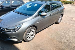 Opel Astra sportstourer 