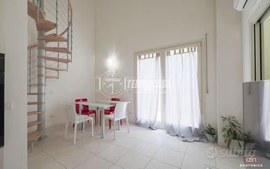 APPARTAMENTO IN VILLA INDIPENDENTE CON TERRAZZO E