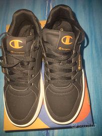 Scarpe nere Champion n°40