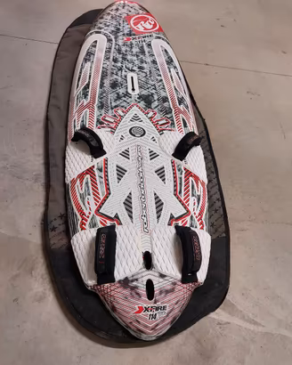 tavola windsurf slalom rrd xfire 114  con pinna