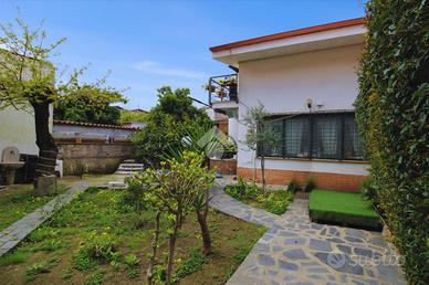 VILLA SINGOLA A SAPRI