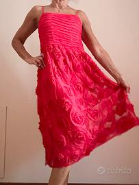Abito estivo GUESS rosso con rose in rilievo