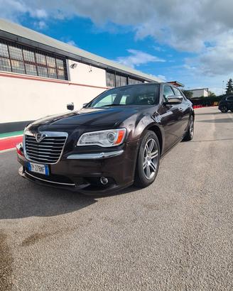 Lancia Thema 3.0 V6  239 CV platinum