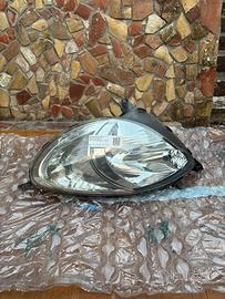 Auto Faro Proiettore Toyota Yaris Verso Fanale Sx
