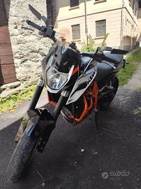 KTM Duke 690 – 2012 – 19.700 km