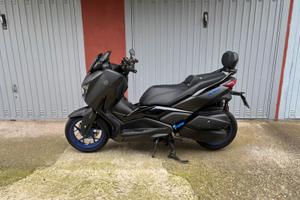 Yamaha XMAX 300