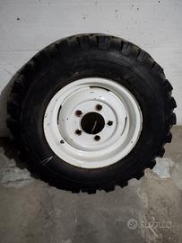 Ruota Land Rover Defender 16 pollici.