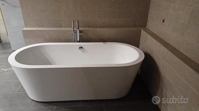 vasca freestanding e rubinetto a terra