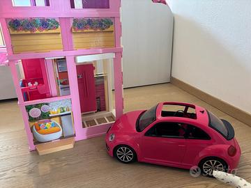 Volkswagen Maggiolino rosa barbie