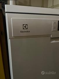 Lavastoviglie Electrolux