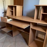 Tavolo/scrivania per pc