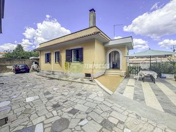 VILLA UNIFAMILIARE AD ANGUILLARA SABAZIA