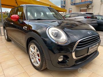 Mini Cooper D 5 porte 1.5 DIESEL 116 CV
