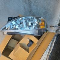 Coppia fari Opel Corsa C 2000-2003 con motorino