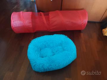 cuccia e gioco gatto/cane