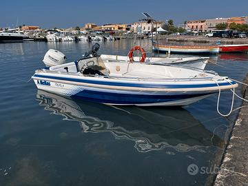 Open Hellas Suzuki 30 nuovo carrello LB omologato