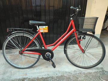 Bicicletta donna con cestino 
