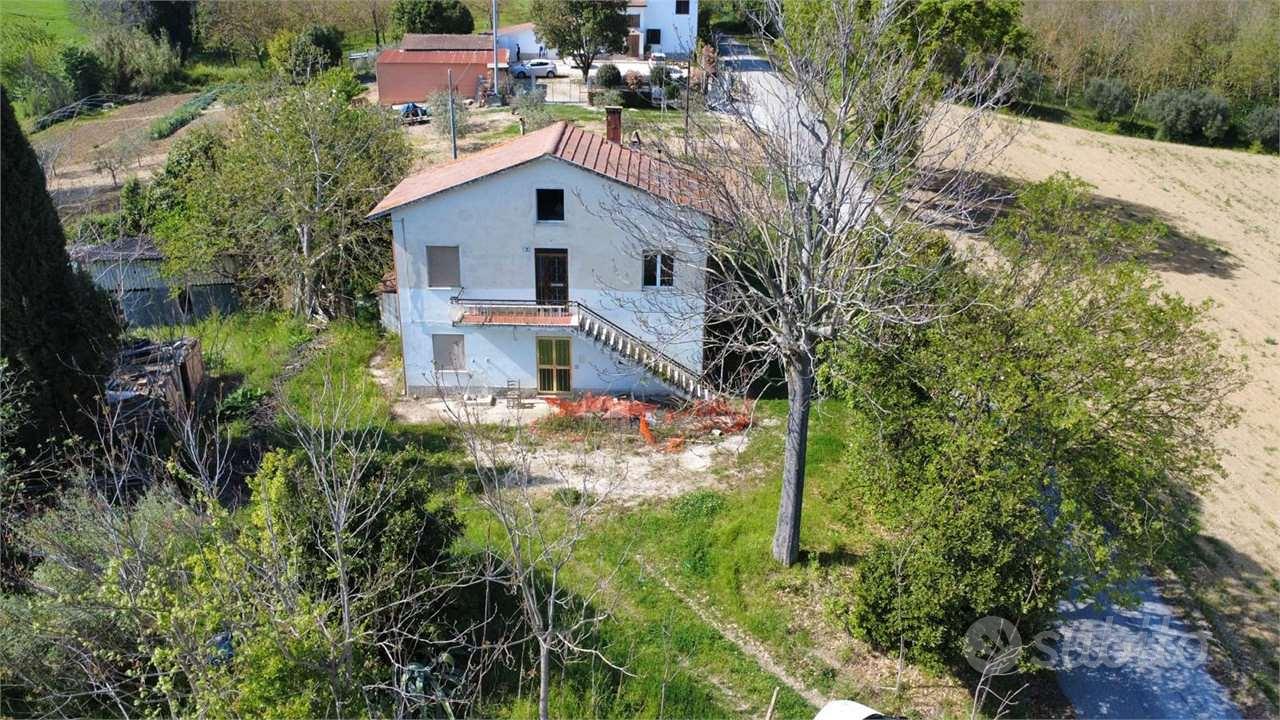 Rustico-Casale a Morrovalle - Vista 5